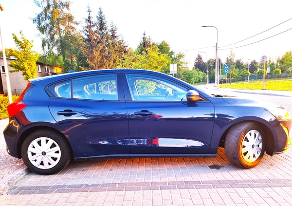 Ford Focus cena 39700 przebieg: 175998, rok produkcji 2019 z Warszawa małe 301